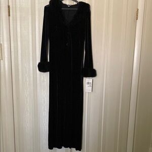 Elegant Black Velvet Long Coat